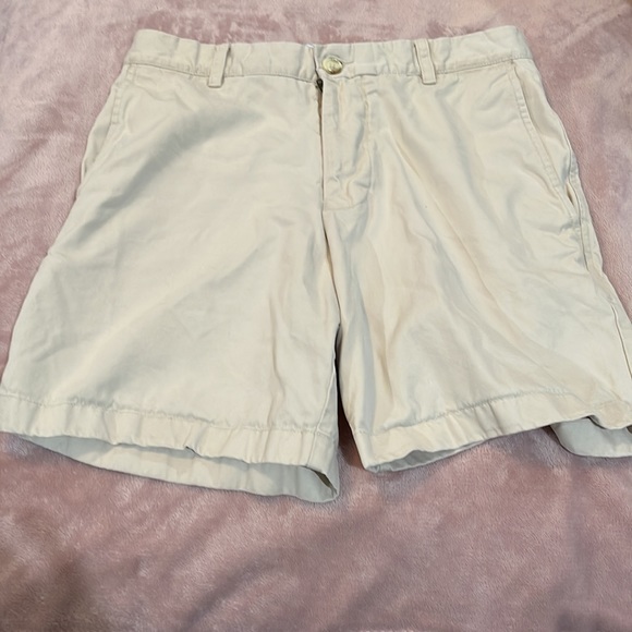 Southern Tide Other - Southern Tide Stone Color Shorts